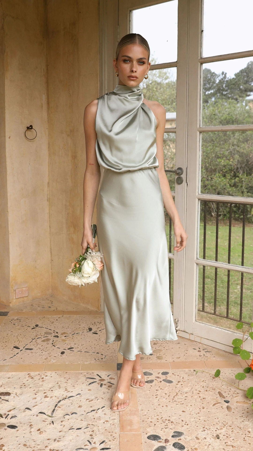 Karel | Elegantes Kleid mit hohem Halsausschnitt in Hellgold