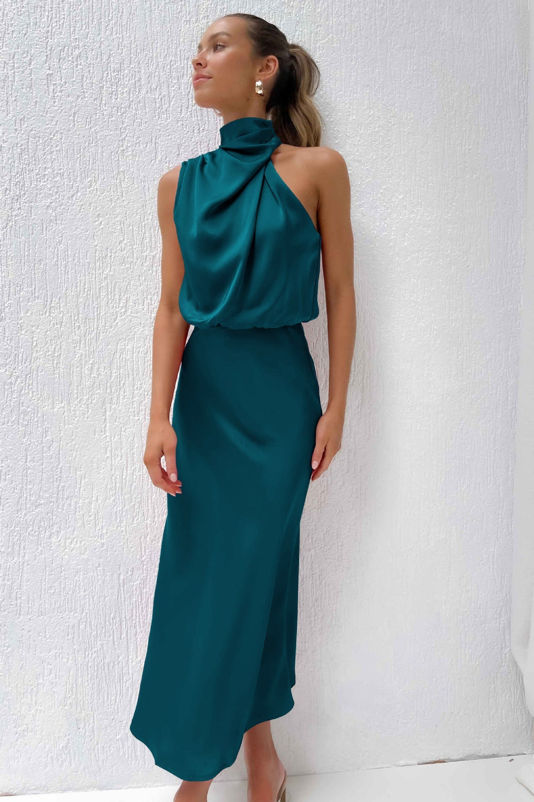 Adelaide | Lang geschnittenes Kleid mit Neckholder