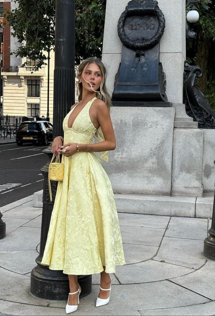 Nyla | Elegantes Besticktes Ärmelloses Kleid mit Tiefem V-Ausschnitt