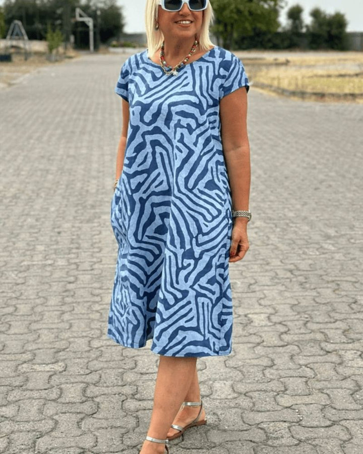 Uschi | Schlichtes Kleid mit Rundhalsausschnitt und schönem Print