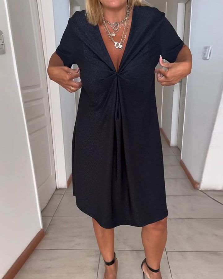 Lizha | Kleid mit kurzen Ärmeln und V-Ausschnitt