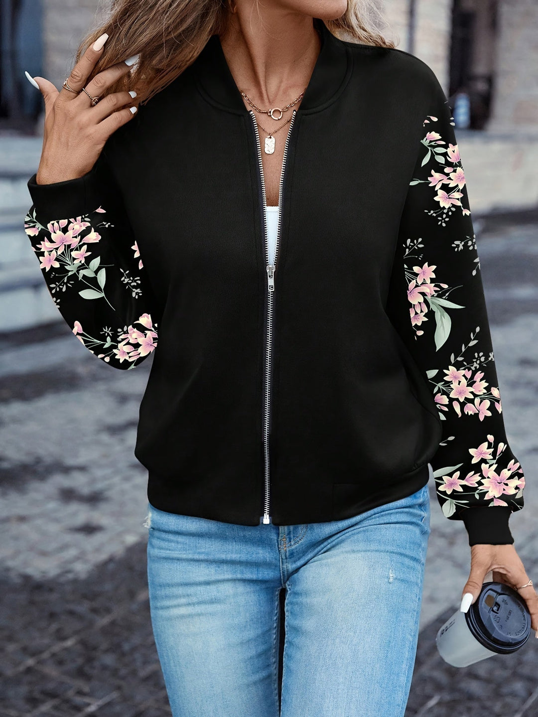Fenna | Modische Jacke mit Blumenmuster