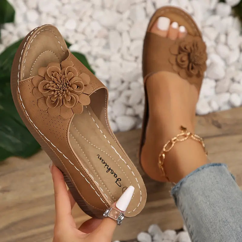 Samira | Orthopädische Sandalen mit Blumenmuster