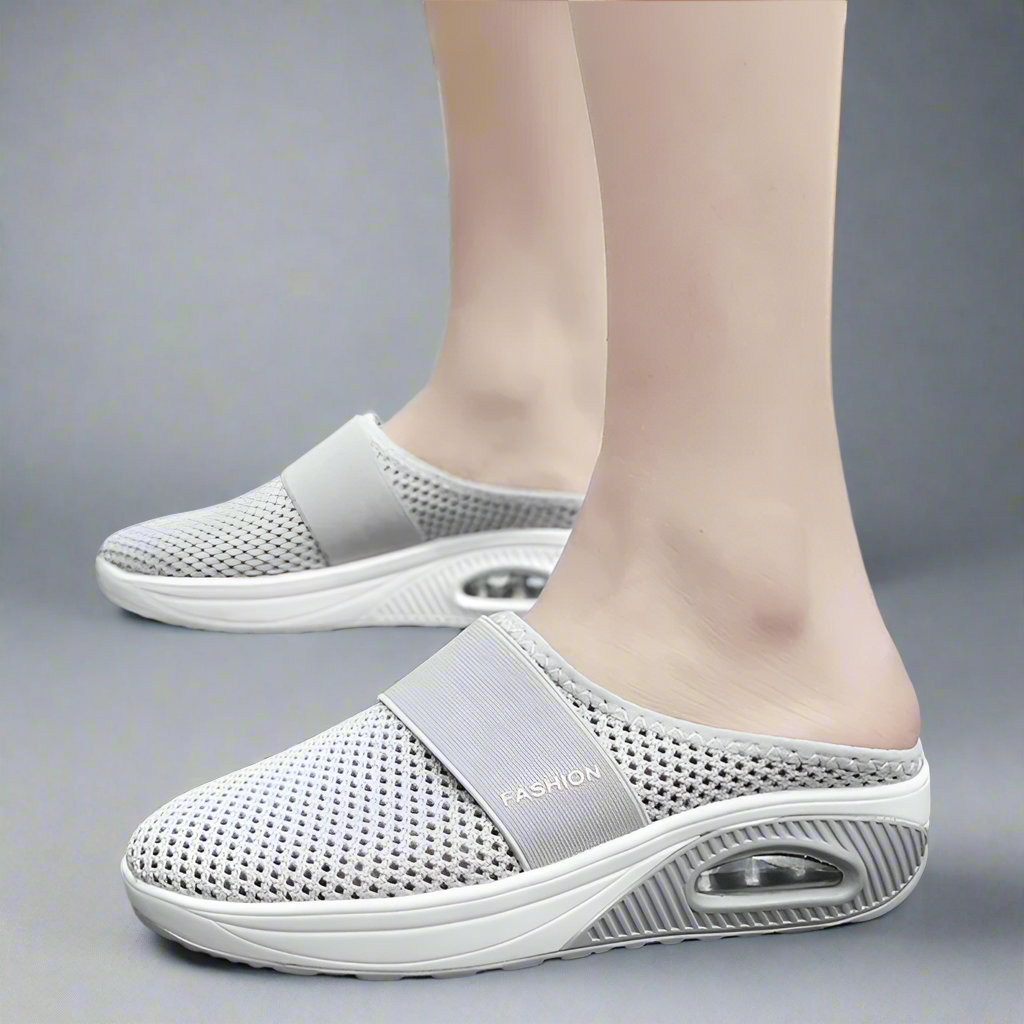 Acey | Orthopädische Hausschuhe für ganztägigen Komfort