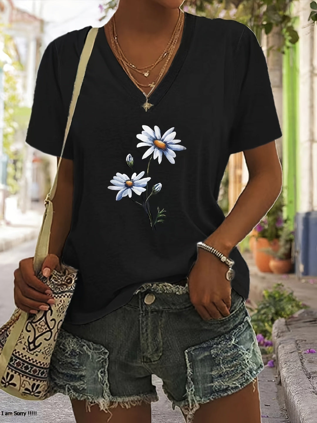 Menda | Floral V-Ausschnitt T-Shirt