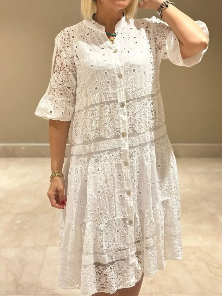 Inga | Kleid mit Stickerei und Knopfleiste