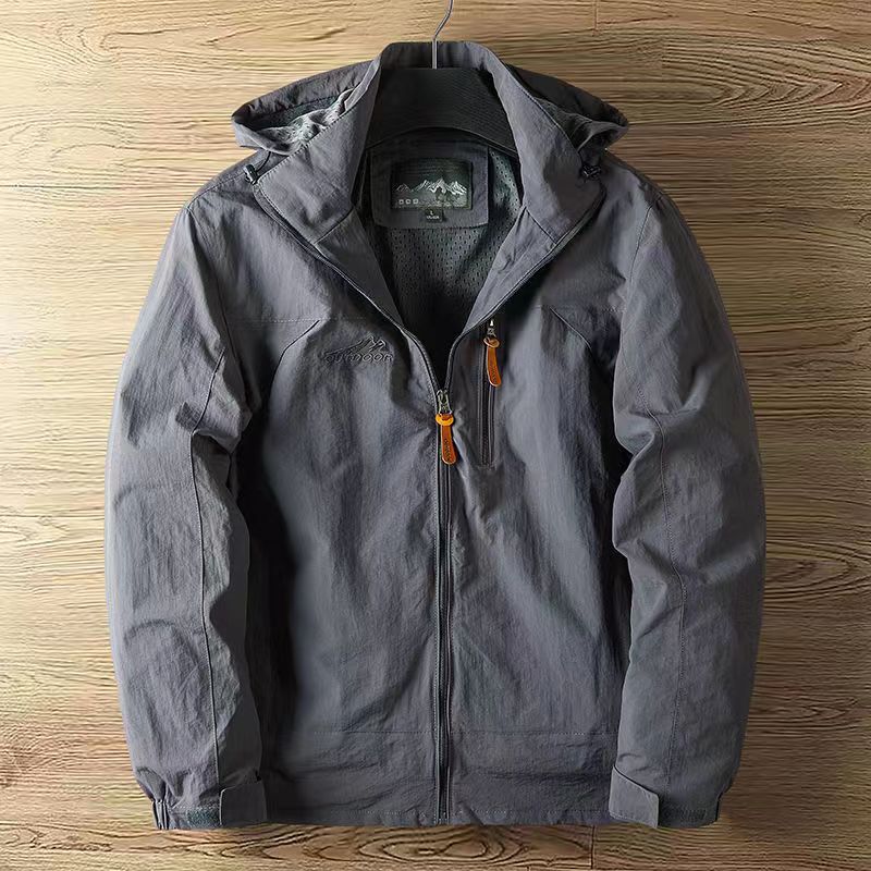 Adrino | Wasserabweisende Jacke mit Kapuze