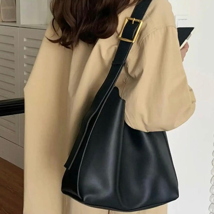 Jessa | Moderne Umhängetasche mit Beutel