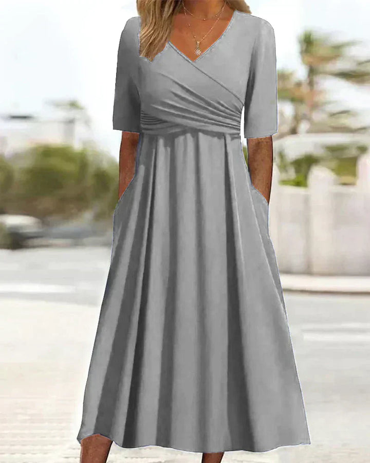 Lilyana | Kurzärmeliges Crossover-Kleid