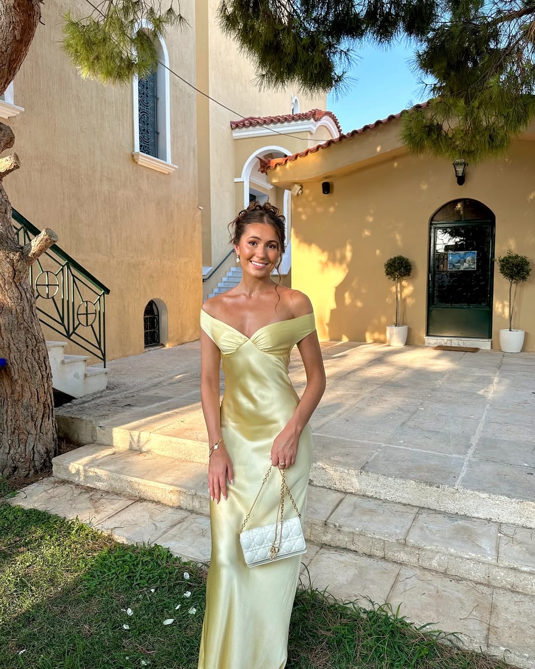Liebe | Trägerloses Abendkleid mit schulterfreiem Design