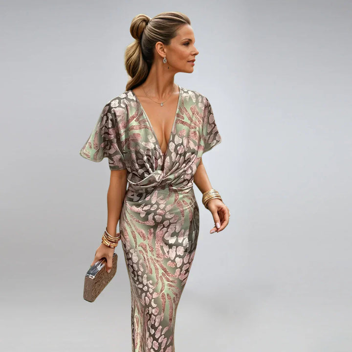 Carys | Langes Kleid mit V-Ausschnitt und verdrehtem Detail