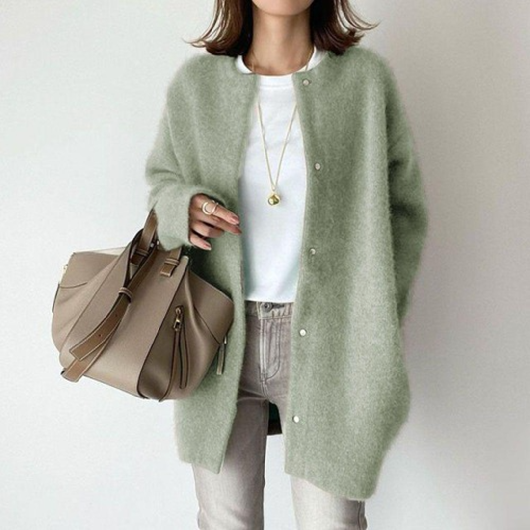 Alethea | Warme und elegante Strickjacke