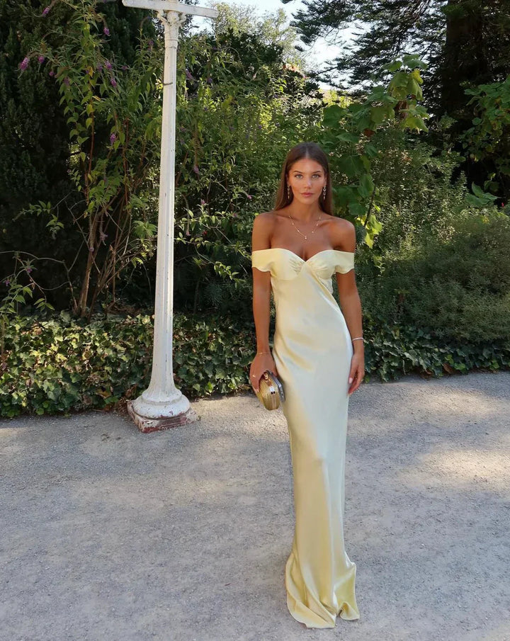 Liebe | Trägerloses Abendkleid mit schulterfreiem Design