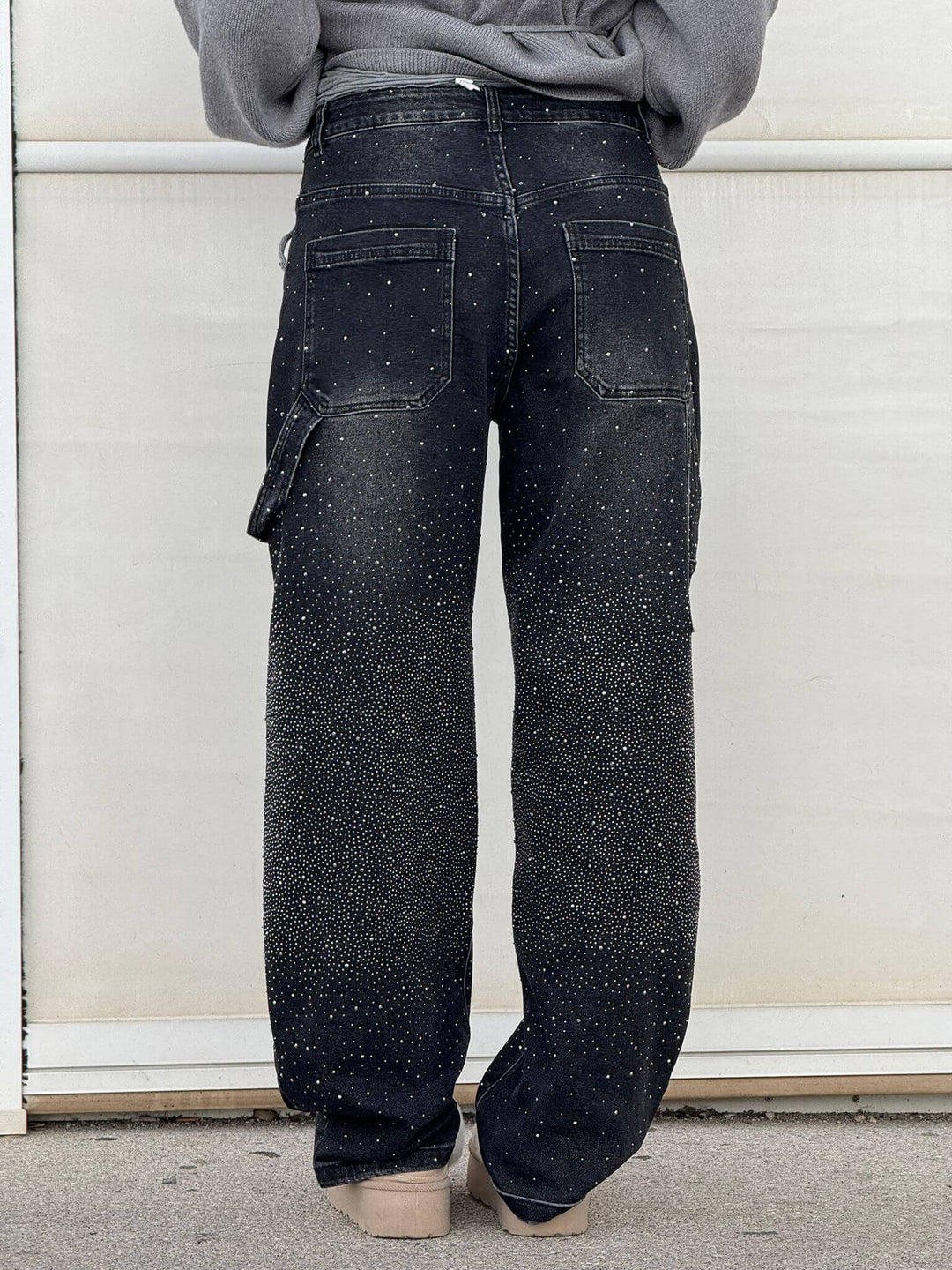 Violet | Hochtaillierte Hose mit weiten Beinen und Knopftaschen