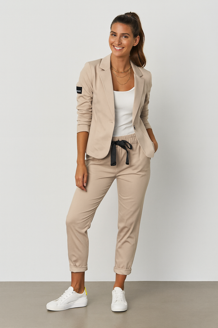 Lena | Moderner Lässiger Chic Blazer-und-Hosen-Set