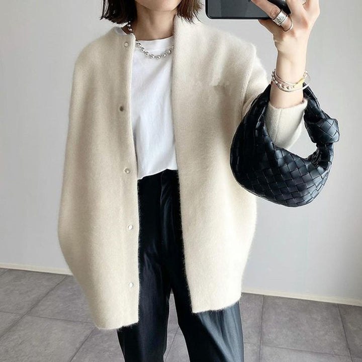 Alethea | Warme und elegante Strickjacke