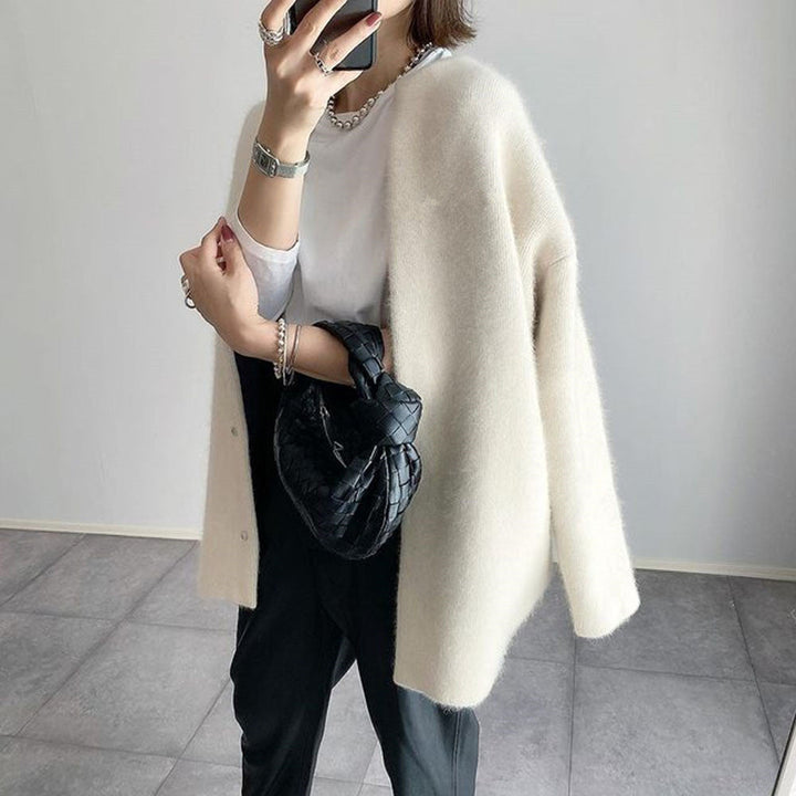 Alethea | Warme und elegante Strickjacke