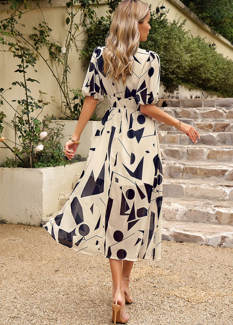 Alora | Elegantes Kleid mit Blumenmuster