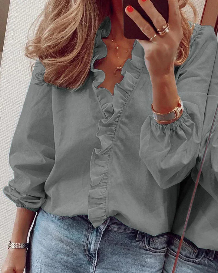 Saanvi | Feminine Bluse mit verspielten Rüschen