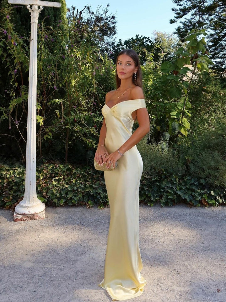 Liebe | Trägerloses Abendkleid mit schulterfreiem Design