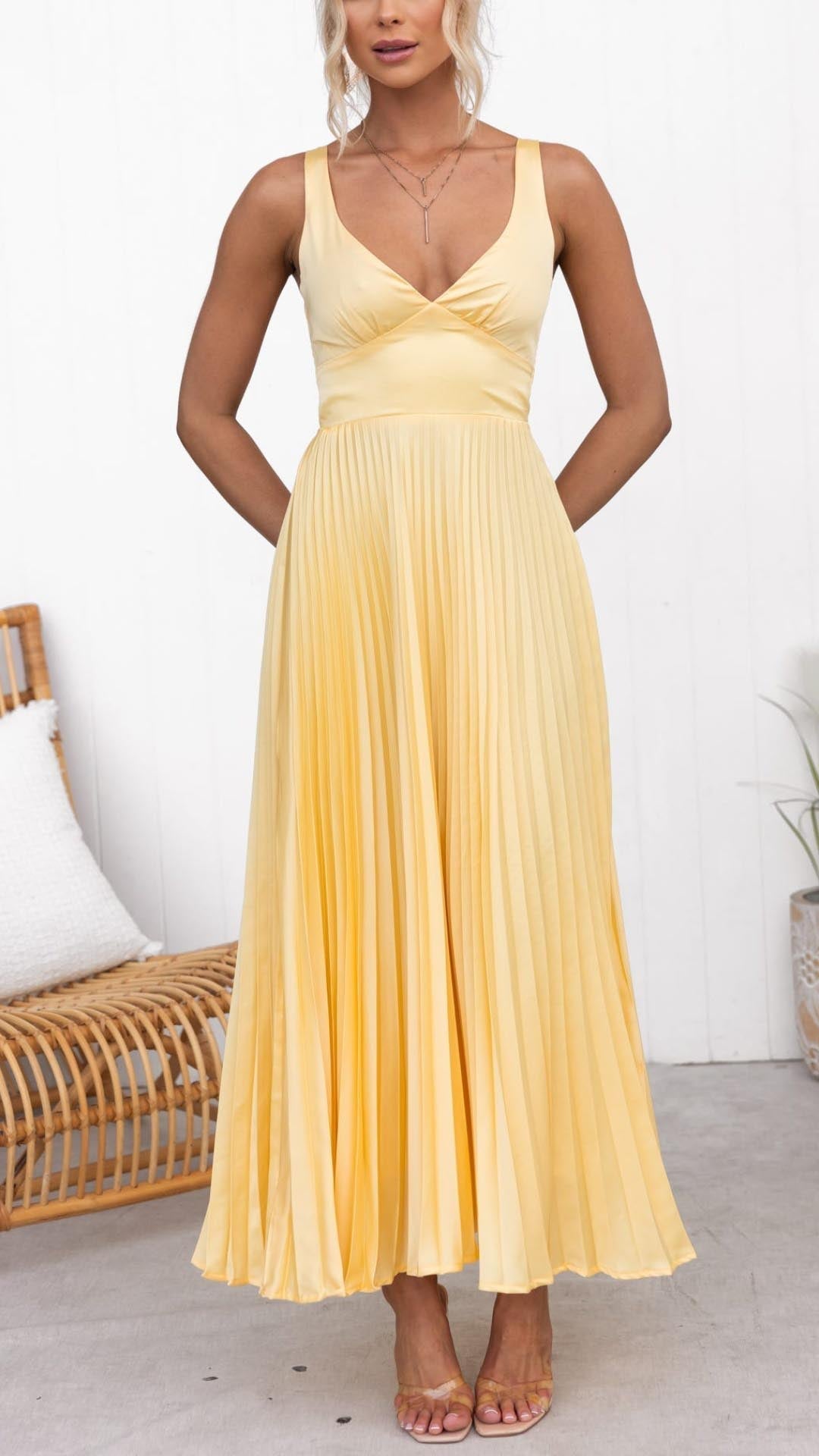 Juliene | Gelbes Plissiertes V-Ausschnitt Maxikleid