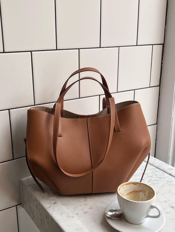 Emerie | Elegante Tragetasche mit seitlicher Raffung
