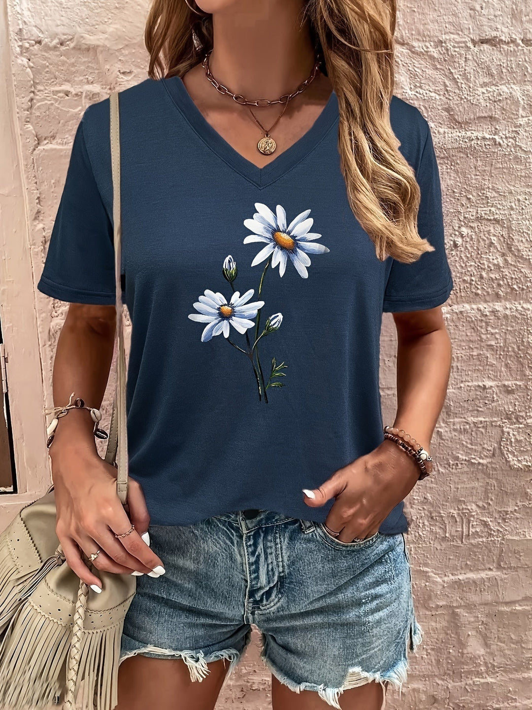 Menda | Floral V-Ausschnitt T-Shirt