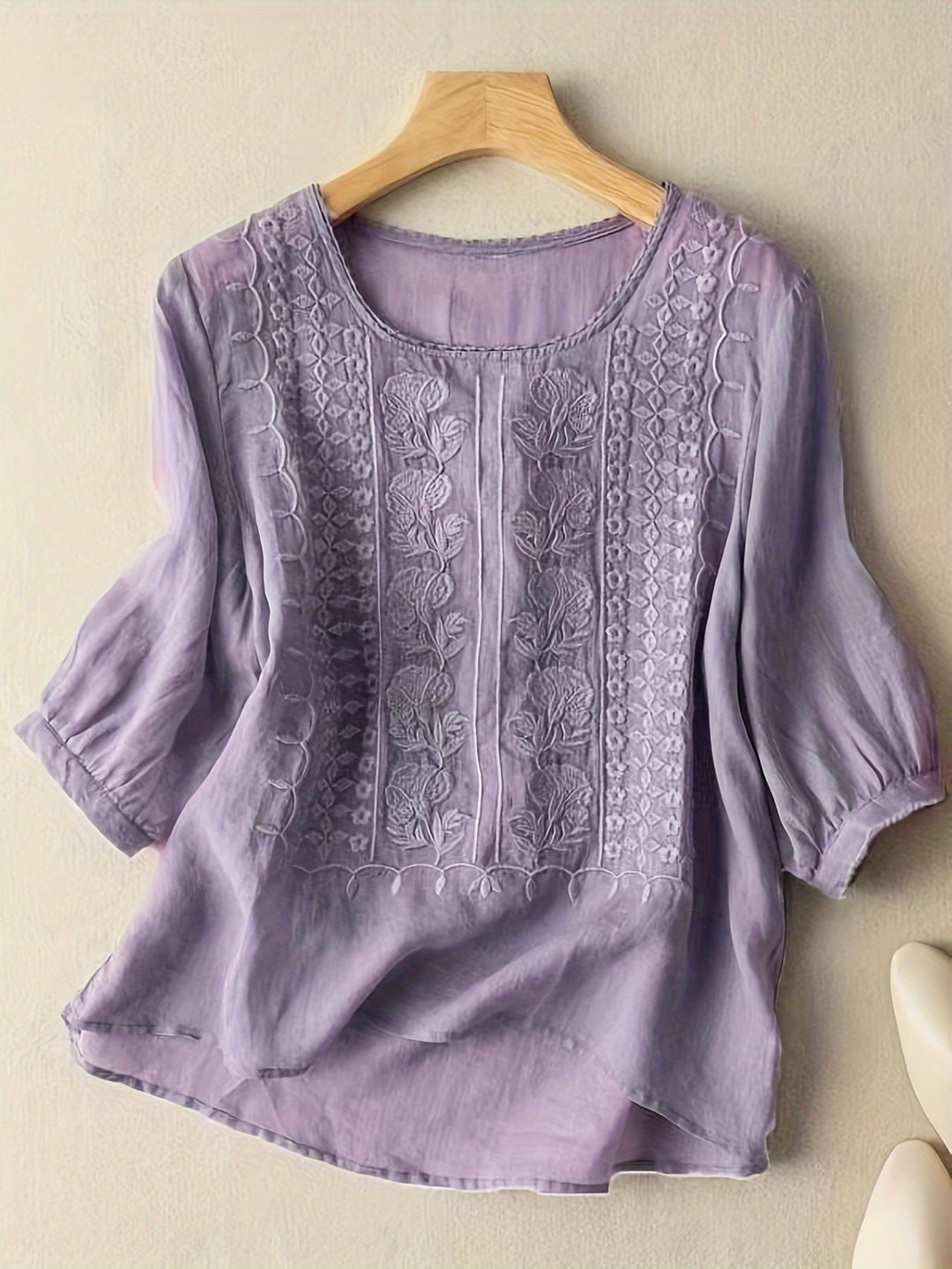 Everleigh | Damenbluse mit Stickerei