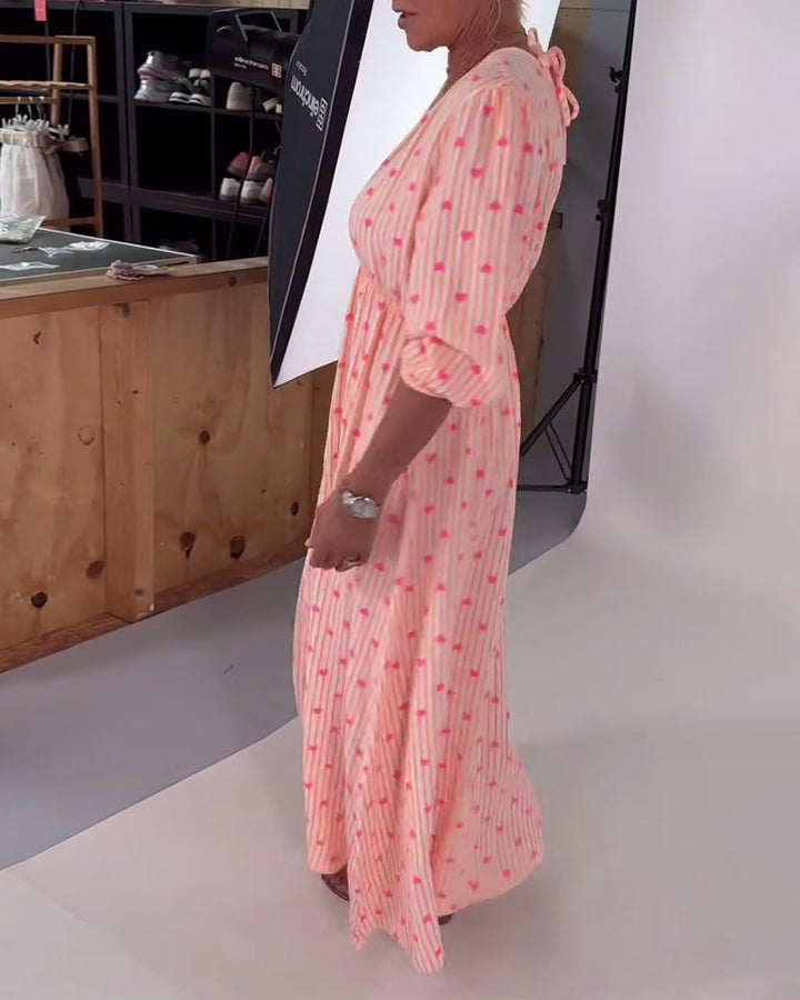 Beena | Elegantes V-Ausschnitt Kleid mit Herzmuster