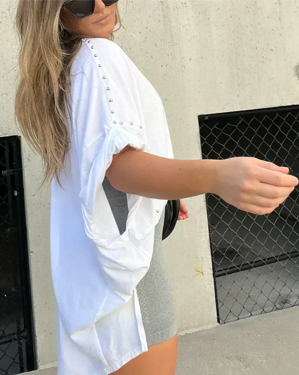 Isa | Übergroßes T-Shirt mit Nieten