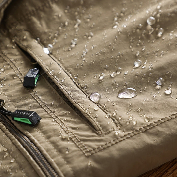 Adrino | Wasserabweisende Jacke mit Kapuze