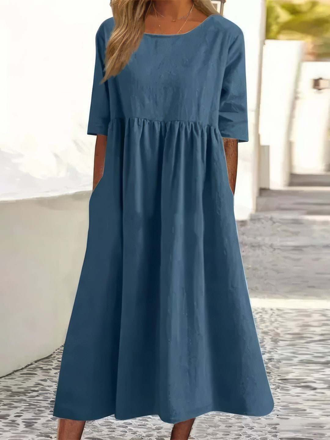 Adalyne | kleid mit Rundhalsausschnitt und Taschen
